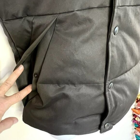 BANANA REPUBLIC MEN'S UNISEX HIGH QUALITY PRIMA LOFT BLACK PUFFER VEST SIZE XS - Picture 7 of 11